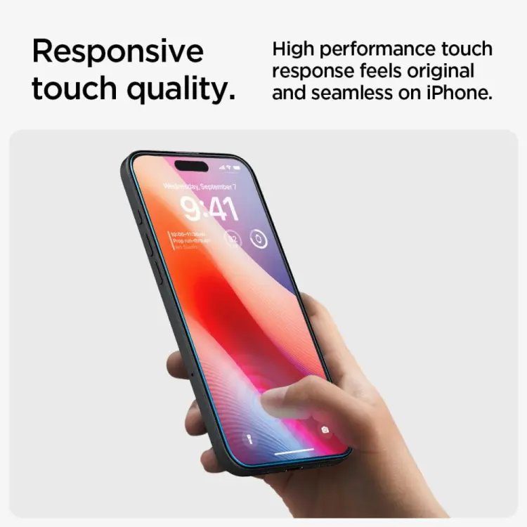 SZKŁO HARTOWANE SPIGEN GLAS.TR ”EZ FIT” IPHONE 15 / 16 CLEAR