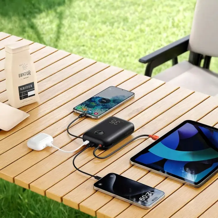 VEGER powerbank 30000 mAh z wbudowanymi kablami Typ C / Lightning PD QC3.0 35W K3 (W3018) czarny